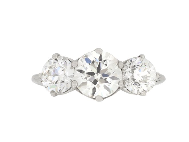 Edwardian diamond three stone ring, circa 1910. 