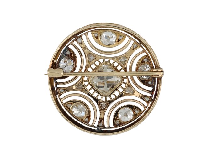Old mine diamond openwork brooch, circa 1905.