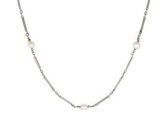 Natural pearl gold chain, circa 1920. 