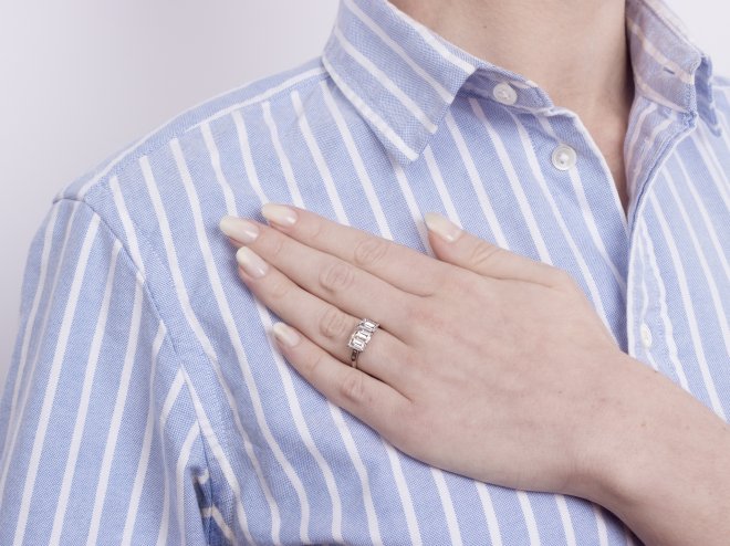 Oscar Heyman Three stone diamond ring, circa 1930.