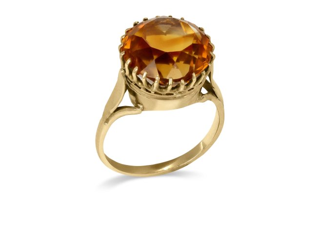 Citrine solitaire ring, circa 1900.