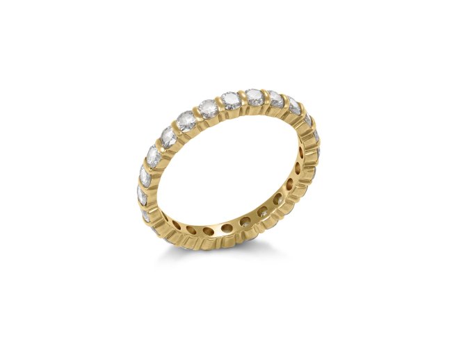 Diamond full eternity ring, French. 