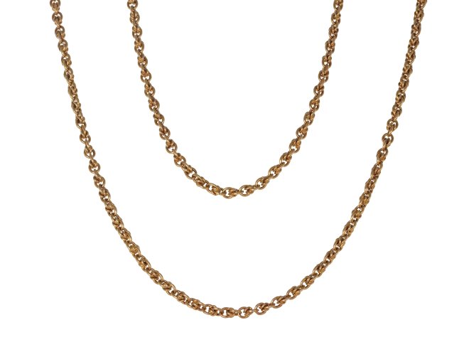 Yellow gold chain, circa 1900.
