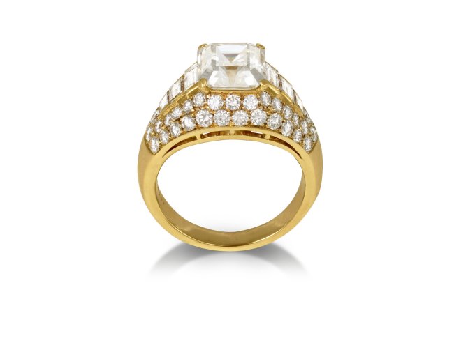 Bulgari diamond 'Trombino' ring, Italian, circa 1985 95.