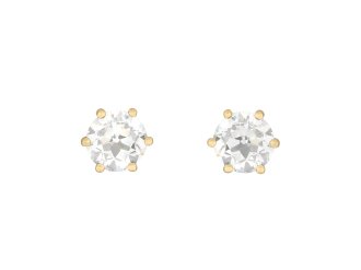Old cut diamond stud earrings. 