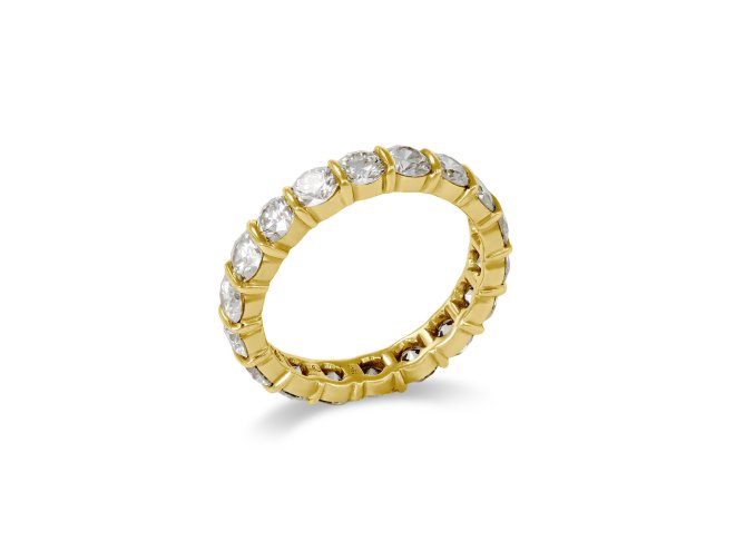 Diamond full eternity ring, circa 1970.
