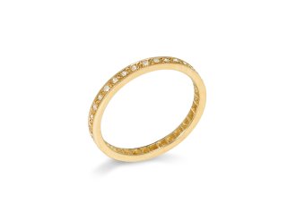 Diamond full eternity ring, circa 1950. 