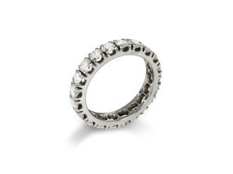 Diamond full eternity ring, circa 1950.