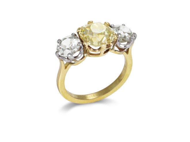 Edwardian three stone diamond ring, circa 1910.
