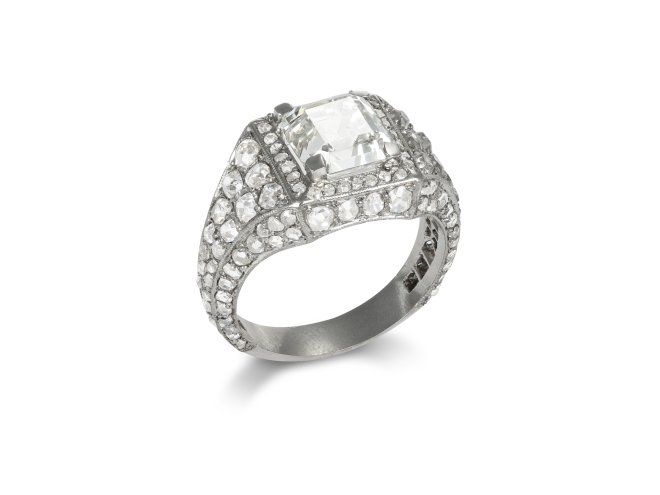 Art Deco diamond cluster ring, circa 1925.
