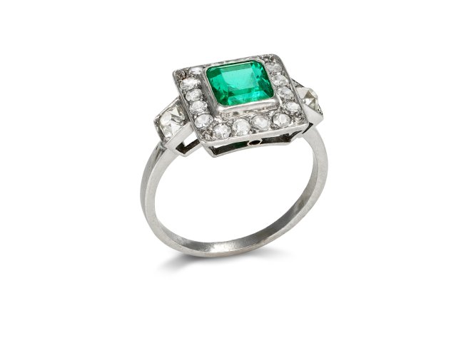 Art Deco Colombian emerald and diamond cluster ring, circa 1920