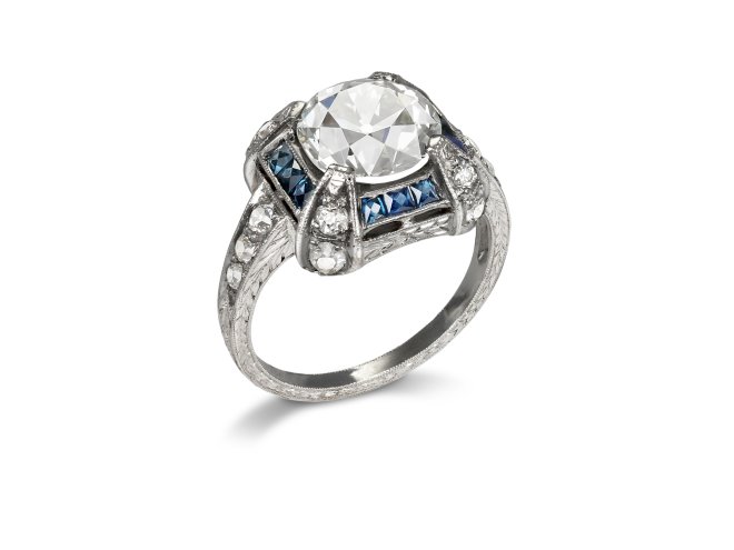 3.13 carat Old cut diamond and sapphire cluster ring, early 20th Century.