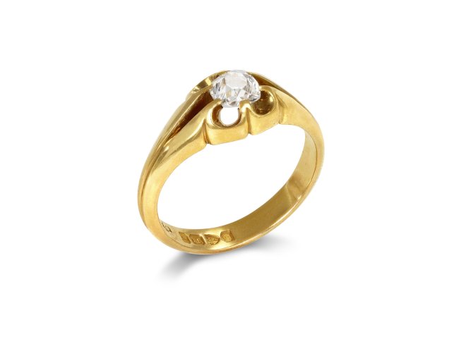 Diamond solitaire ring, English, 1898. 