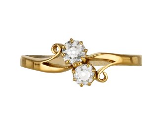 Diamond crossover ring, English, 1903. 