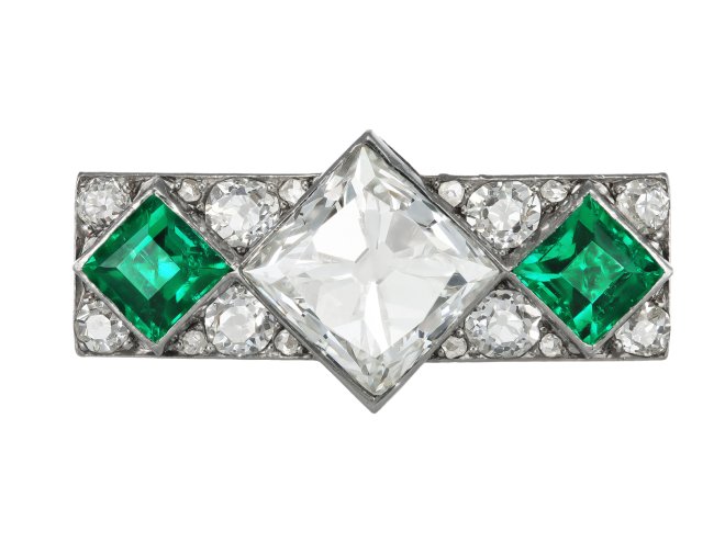 Emerald and diamond cluster ring, French, circa 1930. 