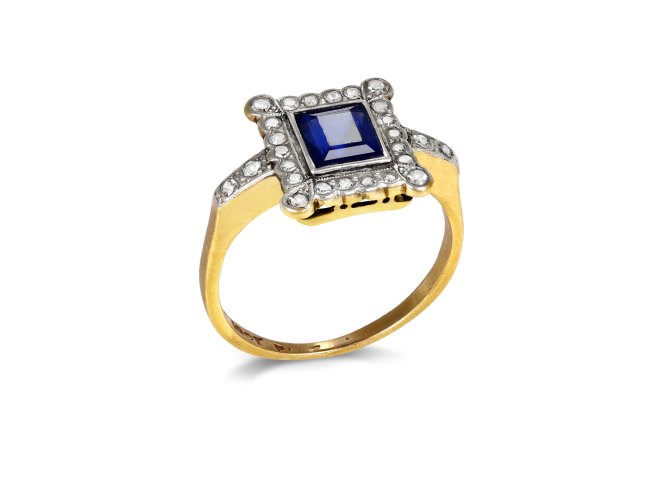 Burmese sapphire and diamond coronet cluster, circa 1915.