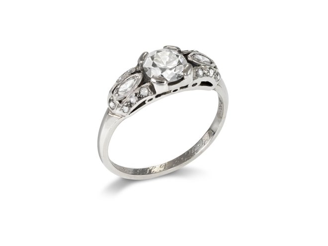 Diamond cluster ring, American, mid 20th Century. 