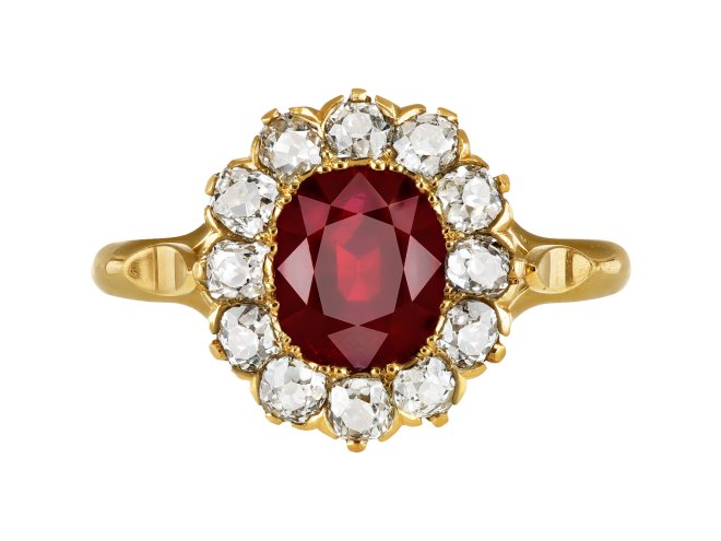 Pigeon blood Burmese ruby and diamond ring, late 20th Century. 