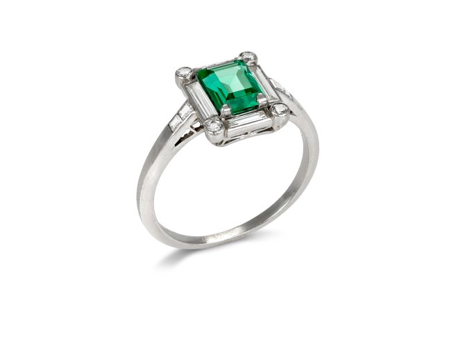 Drayson Emerald and diamond ring, English, circa 1940