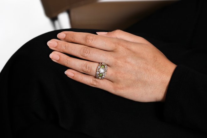 Art Nouveau diamond and enamel cluster ring attributed to Masriera, circa 1905. 