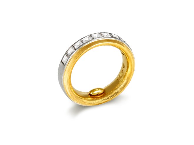 Hemmerle diamond half eternity ring, German, circa 1970. 