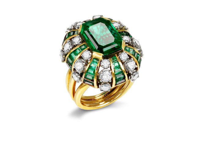 Colombian emerald and diamond dress ring, French, circa 1960.