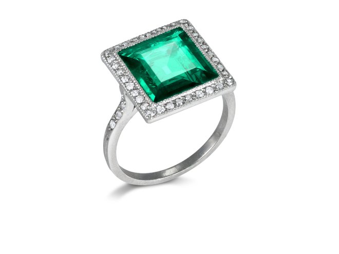 Colombian emerald and diamond ring, circa 1910.
