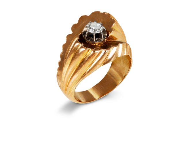 Diamond cocktail ring, circa 1945.