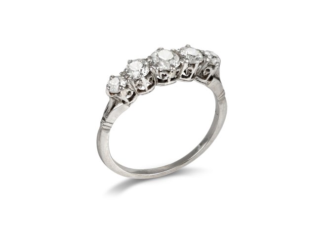 Diamond five stone ring, early 20th Century.