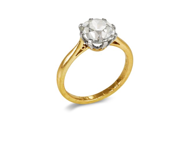 Old mine diamond solitaire ring, early 20th Century.