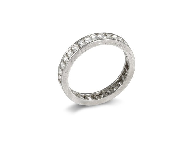 Diamond full eternity ring, early 20th century. 