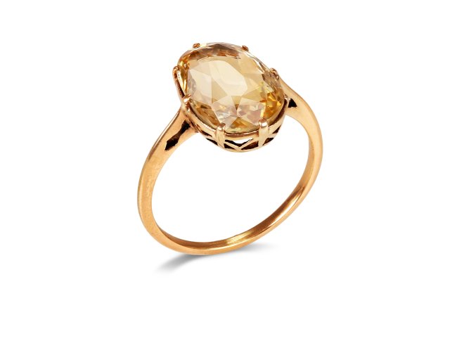 Padparadscha Ceylon sapphire solitaire ring.