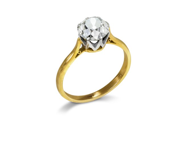 Old mine diamond solitaire ring, early 20th Century. 