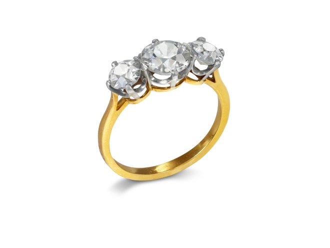 Diamond three stone ring, early 20th Century.