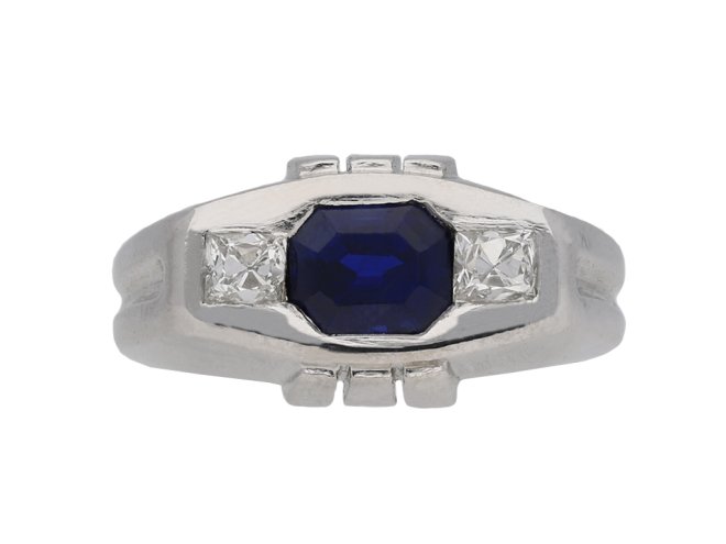 Art Deco Sapphire and Diamond Ring berganza hatton garden