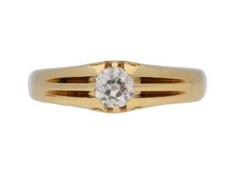 Solitaire old cut diamond ring, English, circa 1914. 