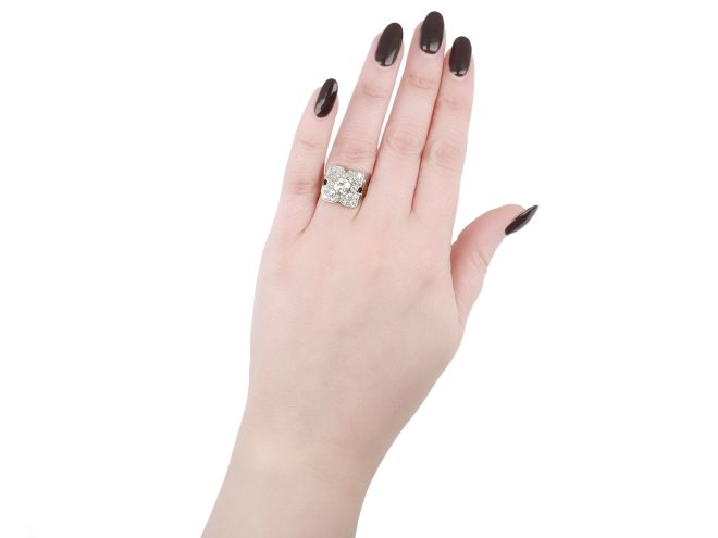 Art Deco diamond cluster ring, circa 1935