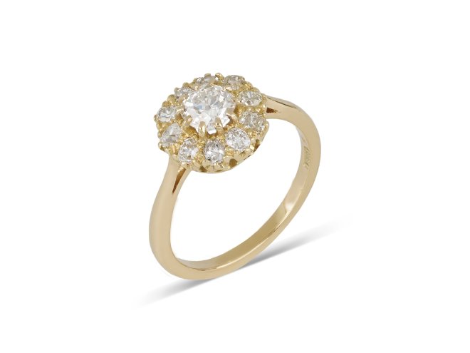 Diamond coronet cluster ring, circa 1905.