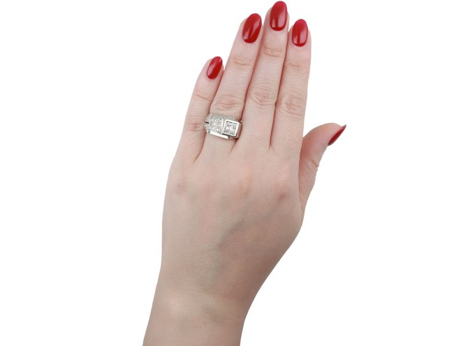 Diamond cocktail ring, French, circa 1945. 