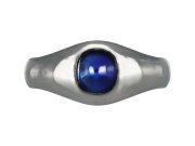 S. Kind & Sons sugarloaf cabochon sapphire ring, circa 1935.