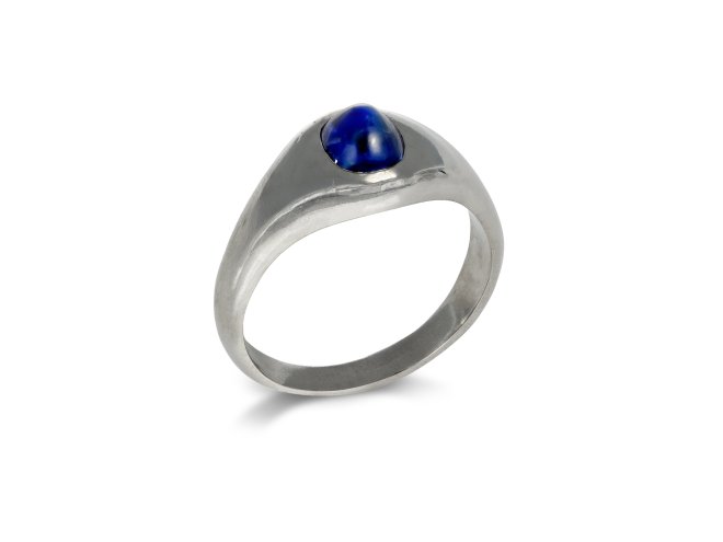 S. Kind & Sons sugarloaf cabochon sapphire ring, circa 1935.