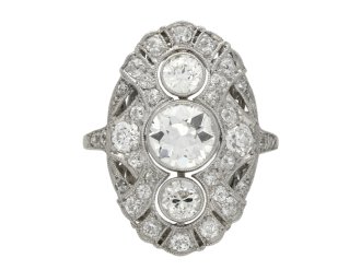 Art Deco diamond cluster ring, circa 1920.