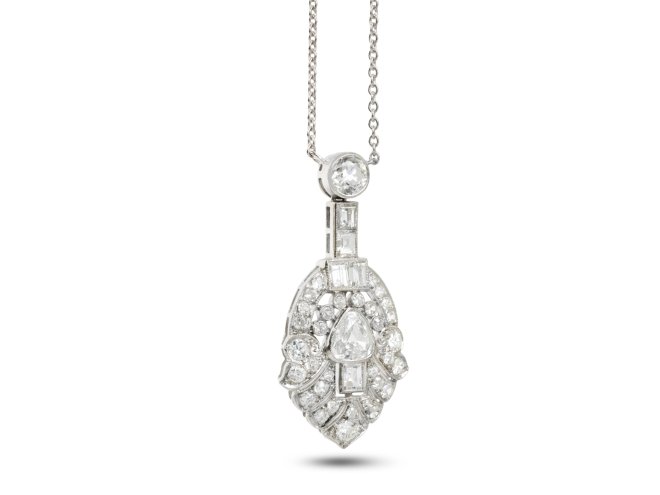 Art Deco diamond necklace, circa 1920.
